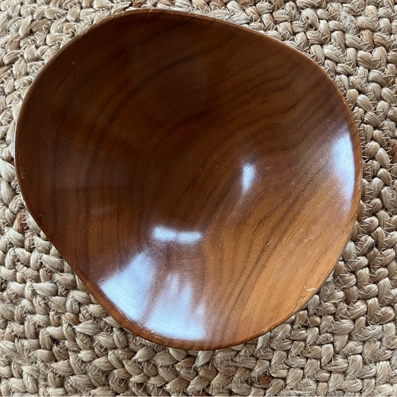 Rude Osolnik - "Osolnik Originals Walnut" Biomorphic Hand Turned Walnut Bowl - Picture 3 of 16